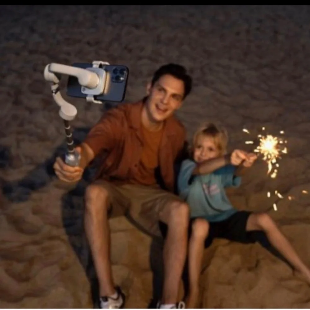 DJI OM 5 smartphone stabilizer